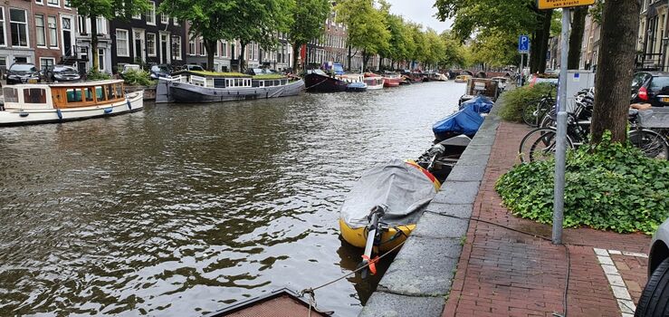 Grachten (hier in Amsterdam)