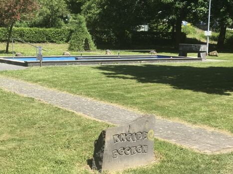 Kneippbecken am Wanderweg