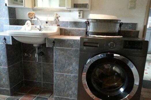 Waschmaschine im Bad