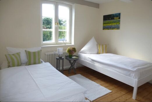 weiteres Schlafzimmer oben