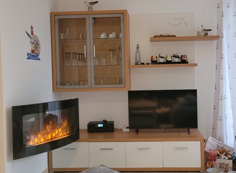...mit elektrischem Kamin, Internet-Radio und Smart-TV