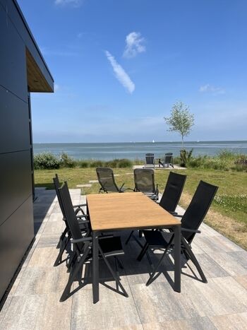Blick von der Terrasse auf die Sonneninsel und das IJsselmeer