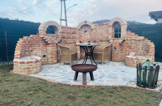 Neuer Sonnen-Sitzplatz im Garten