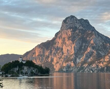 Ausflugs - Traunsee in Traunkirchen. 