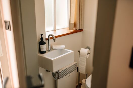 Kleines Wc im Erdgeschoss. vom "weißen" Wc.