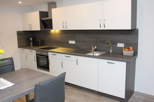 Küche komplett ausgestattet