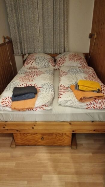 Das gemütliche Schlafzimmer im Erdgeschoss