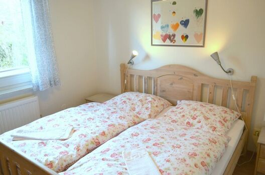 Blick in das gemütliche Schlafzimmer