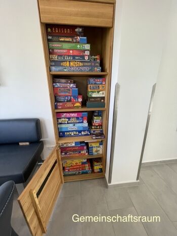 vielfältige Spiele für Groß und Klein