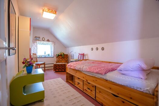 Schlafzimmer3 (2.Etage) Wohnung 1