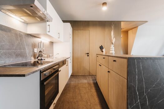 Küche mit Abstellraum