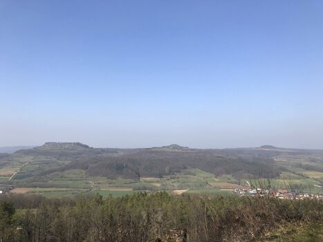 Dornigspitze mit Blick zum Berg der Franken ca. 1 Std. Fußweg