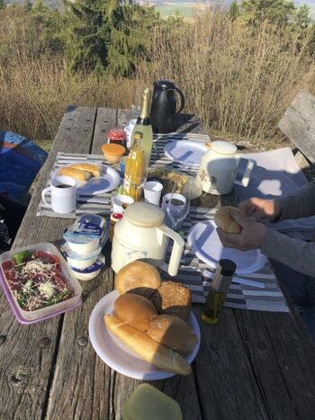 Ausflugsziel: Picknick auf der Hohen Metze mit Panoramablick