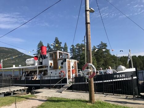 MS Fram  bietet Ausflugsfahrten an(Empfehlenswert :o)