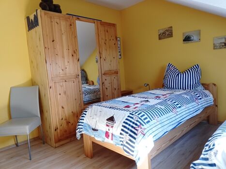 Schlafzimmer OG, zwei einzelen Betten