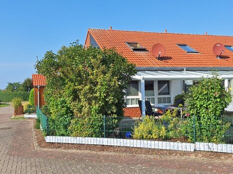 Garten mit Umzäunung