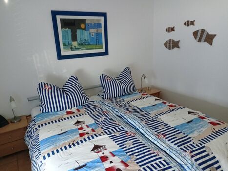 Schlafzimmer Doppelbett unten