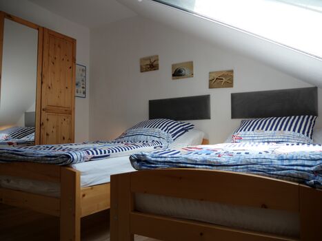 Schlafzimmer OG, zwei einzelen Betten