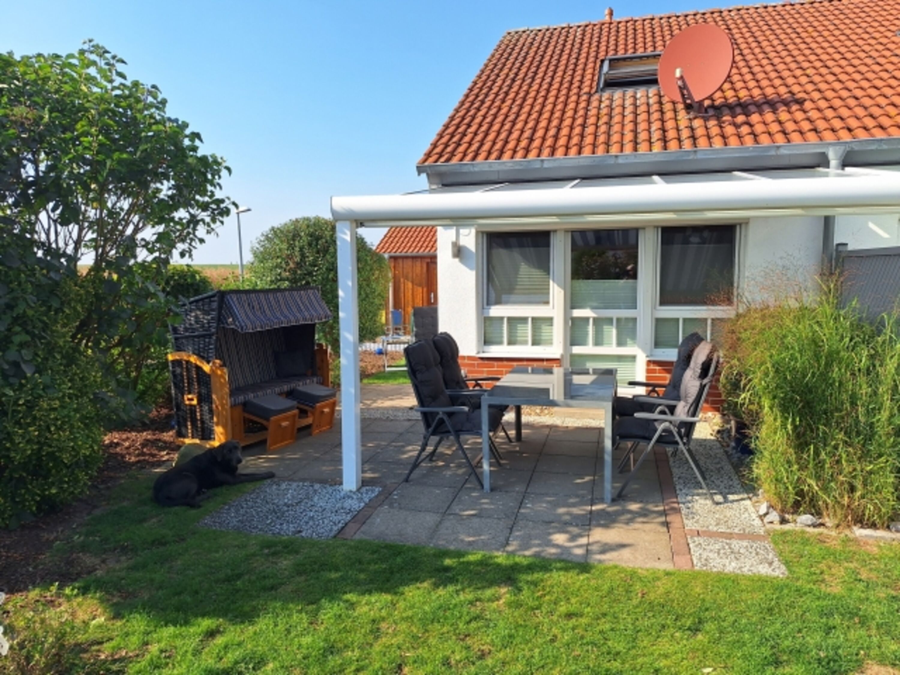 Ferienhaus Popp mit Blick auf Garten und Schuppen