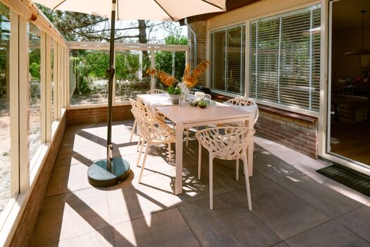 Mamooi - Essbereich Terrasse