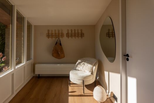 Mamooi - Herzlich Willkommen - geräumiger Eingangsbereich