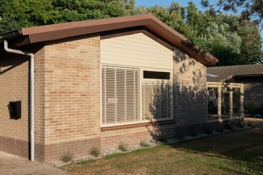 Mamooi - Aussenansicht im Abendlicht