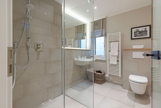 Badezimmer zwei mit Sauna