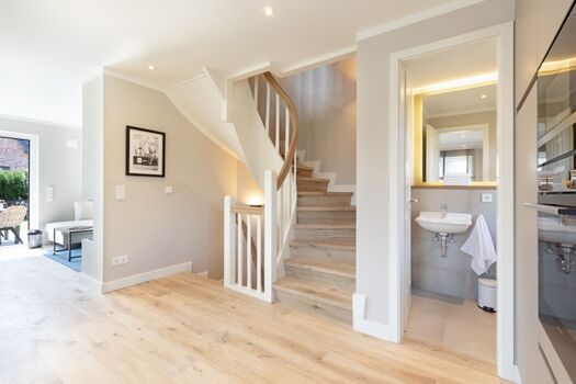 Flur und Gäste-WC eins