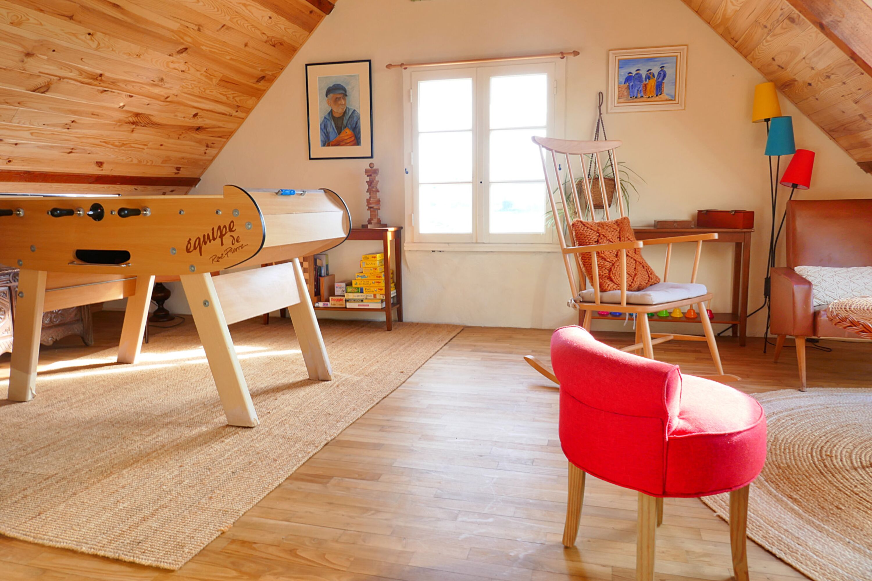 Das Spielzimmer mit Kicker und Gesellschaftsspielen