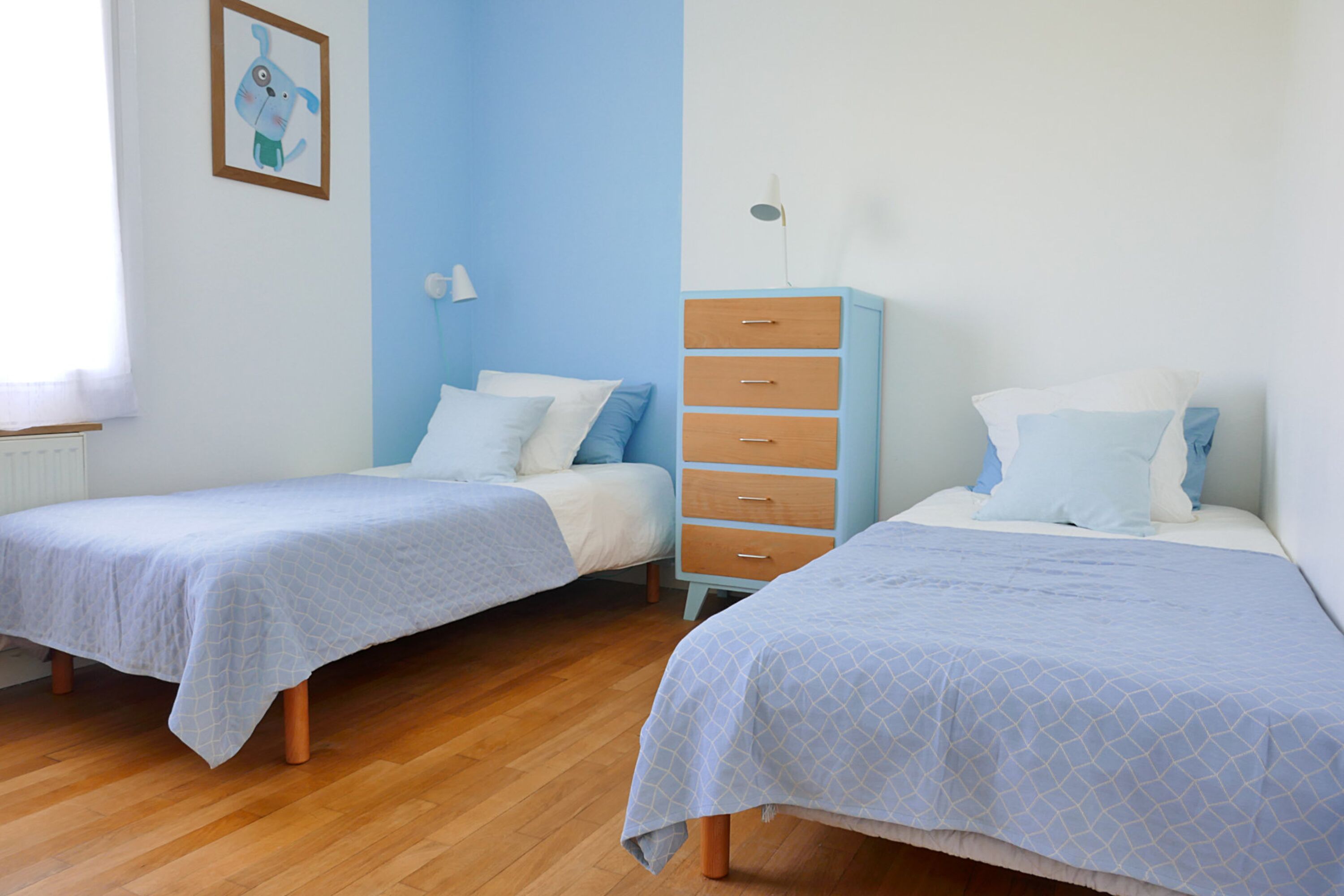 Das andere Schlafzimmer im EG, mit zwei Einzelbetten