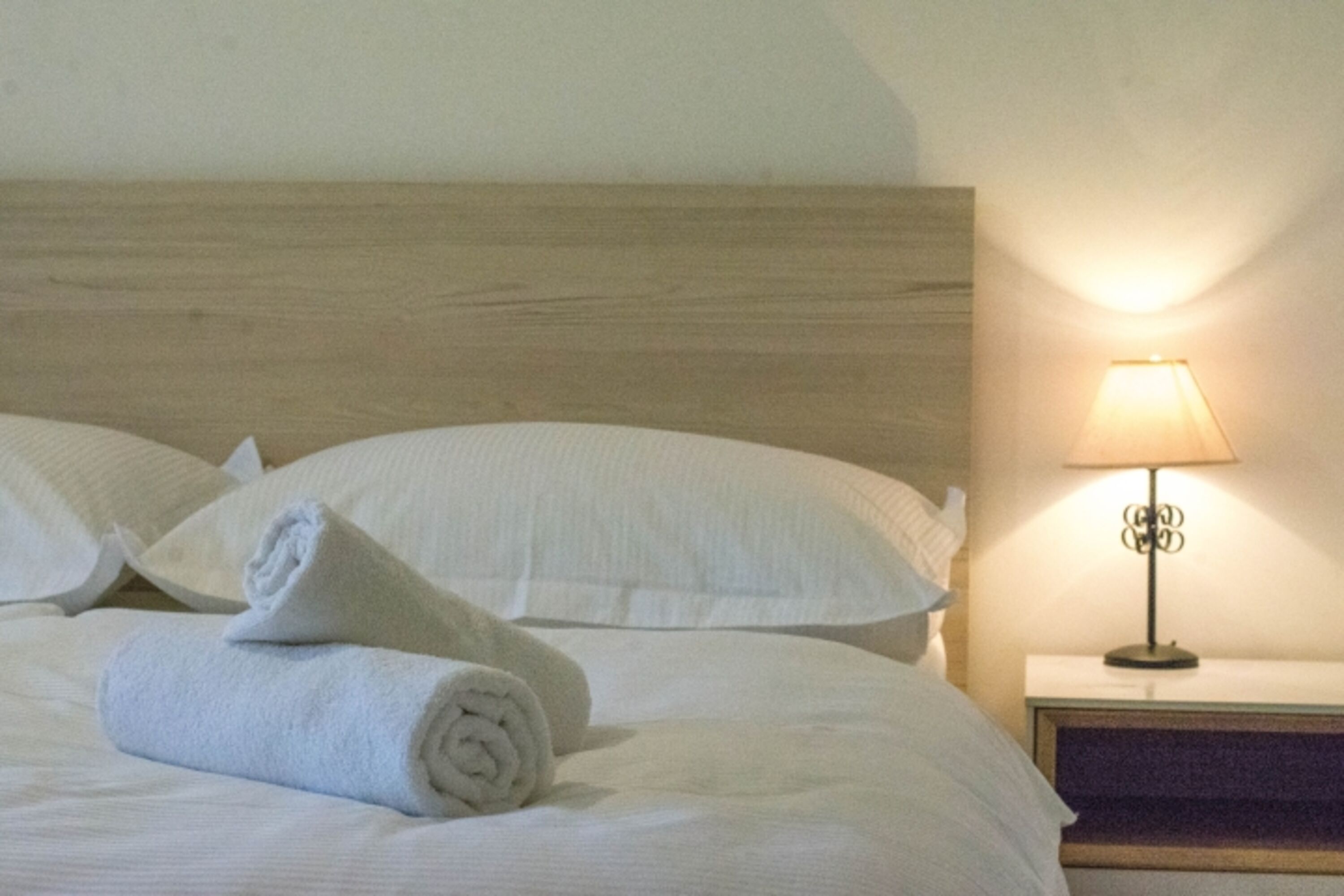 Das Bett und die Lampe