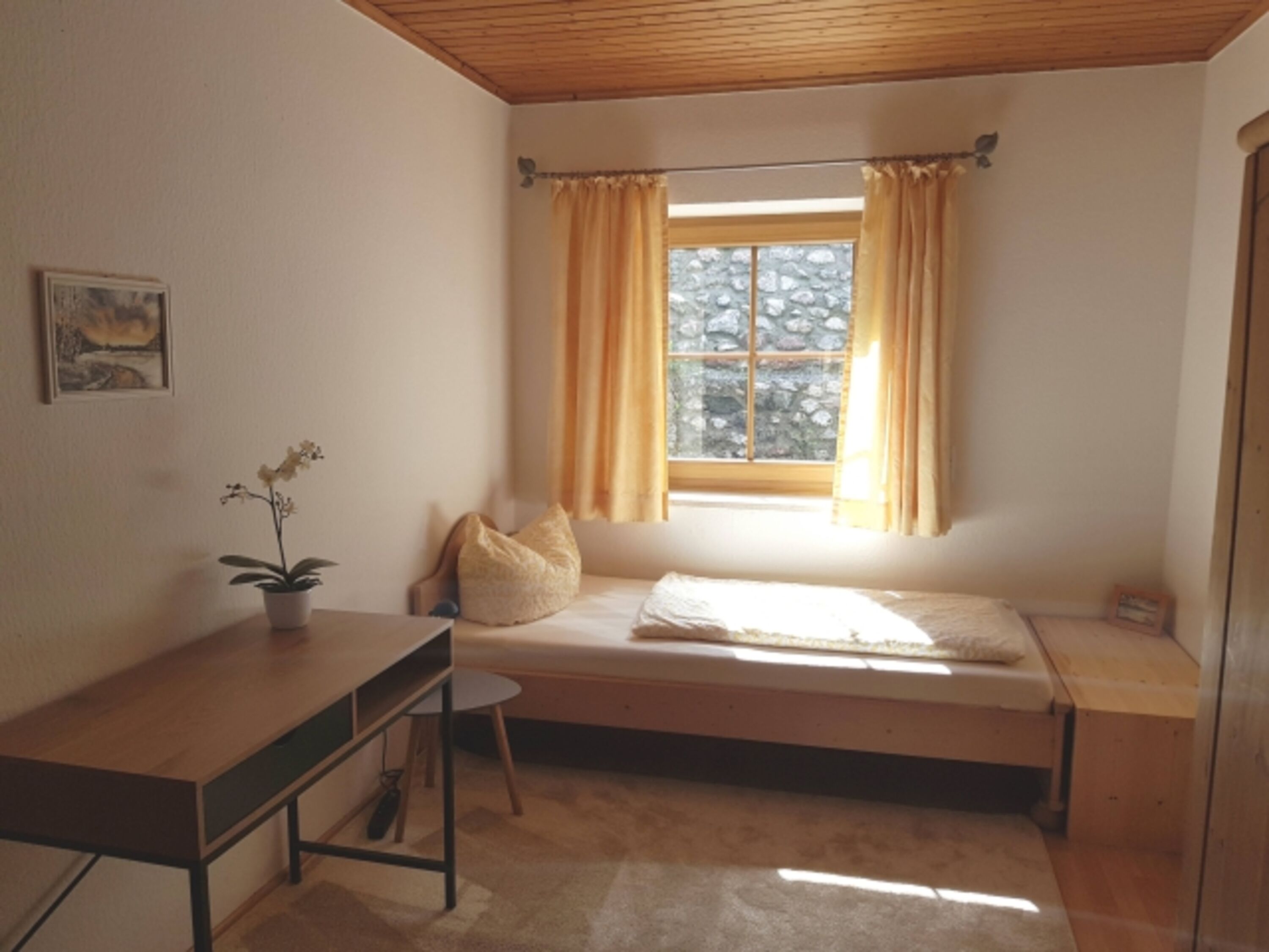 separates Schlafzimmer vorhanden