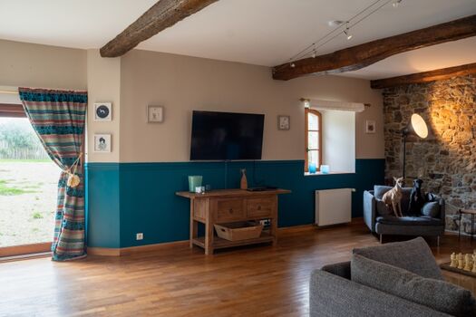 Wohnzimmer mit Smart-TV