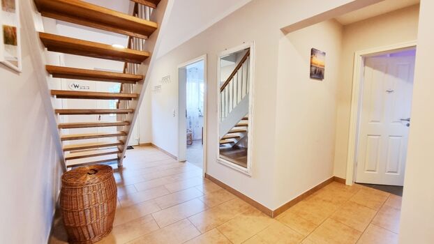 Der helle und geräumige Flur