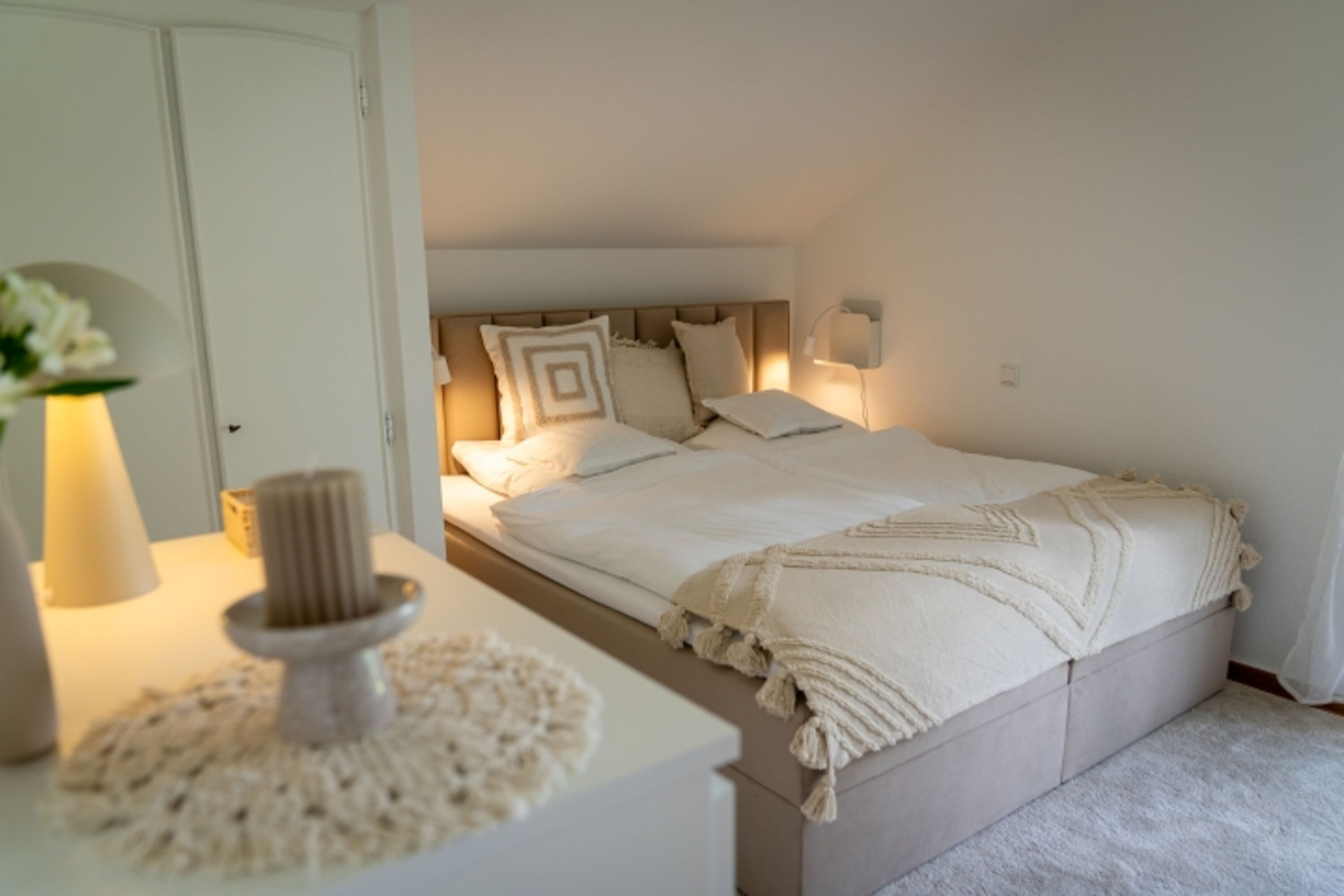 Das beige Schlafzimmer