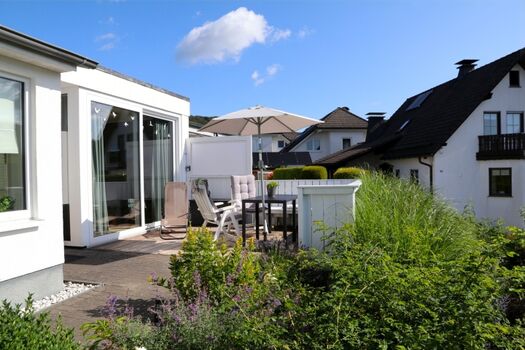 Aussenansicht, Blick auf die Terasse