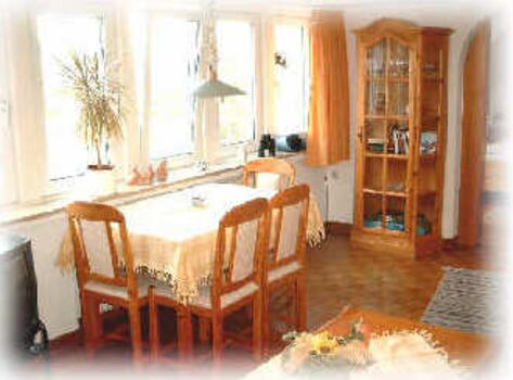 Essecke mit Blick auf die Nordsee