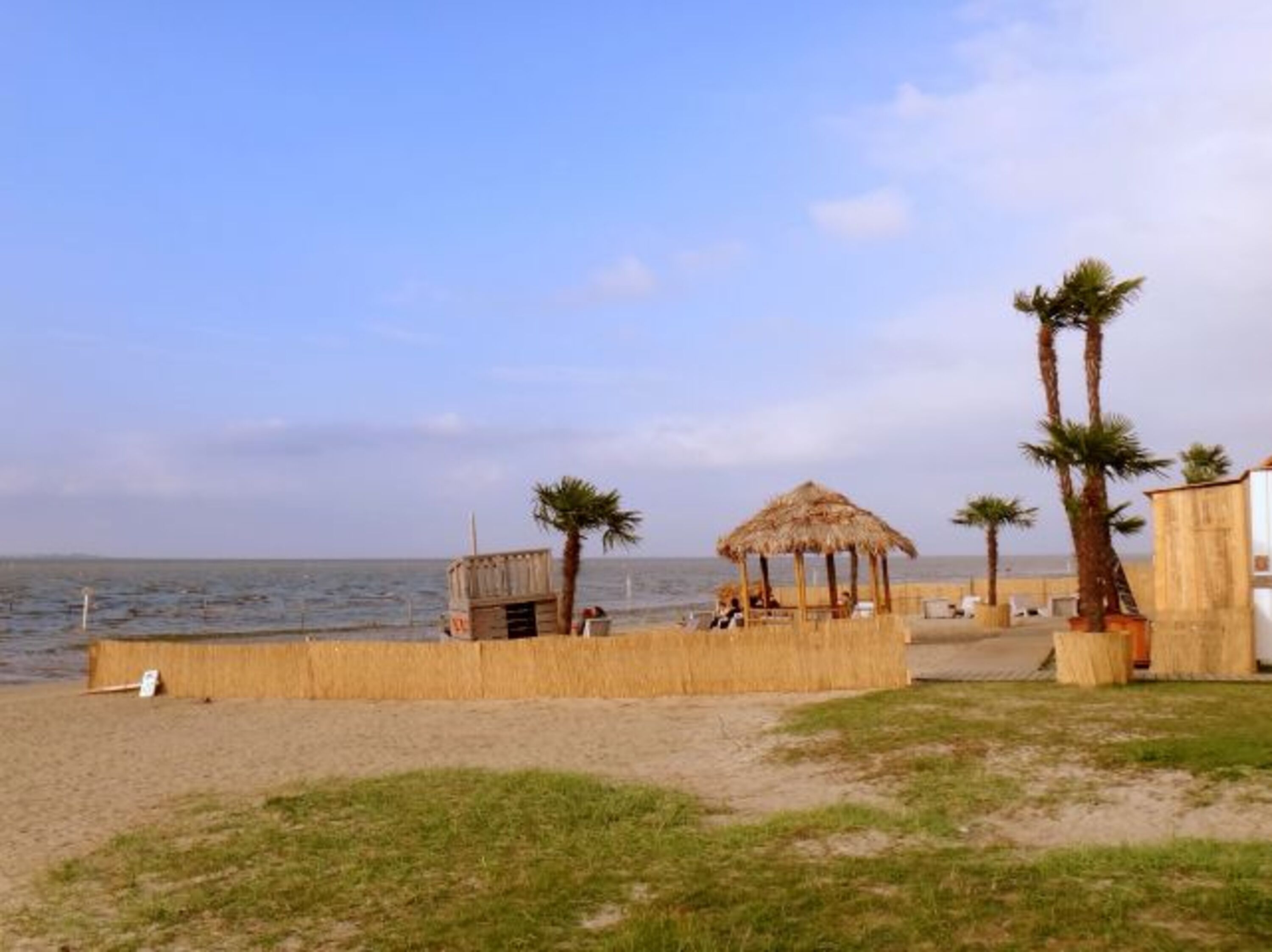 Das Sonnendeck-Bistro am Strand