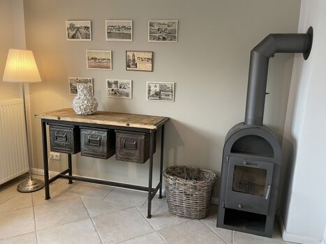 Kaminofen in der Küche 