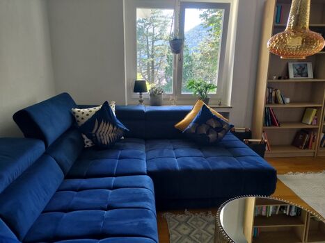 Das große Samt Sofa für gemütliche Abende