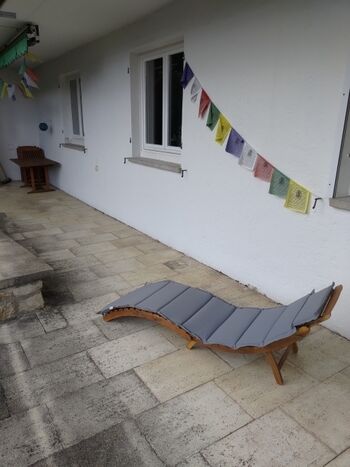 Terrasse mit Sonnenliege