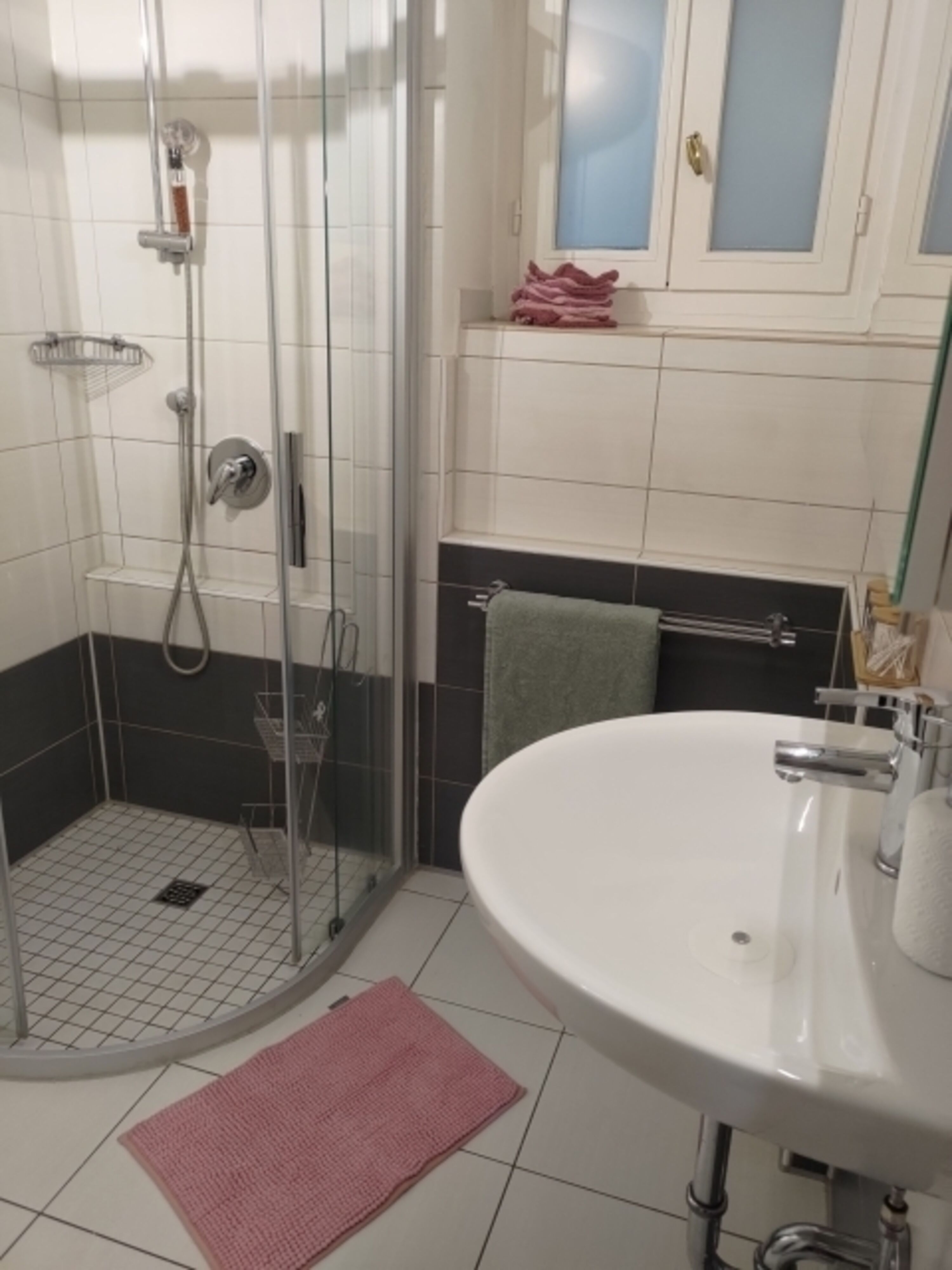 Bad mit Dusche