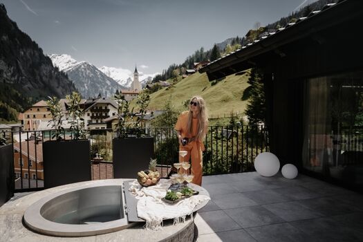 Hot Pot mit Blick über Großarltal