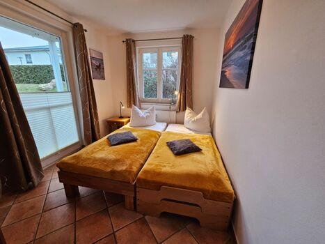 2. Schlafzimmer: 2 Einzelbetten zusammen gestellt