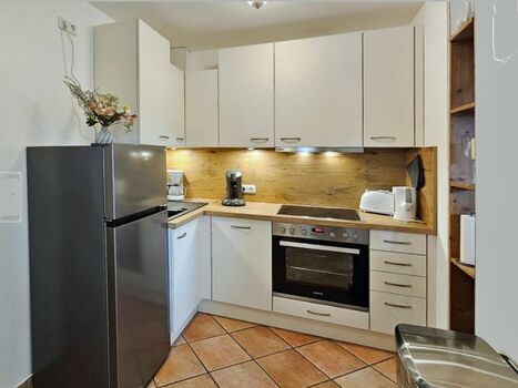 Küchen Ansicht, Durchreiche zum Esstisch