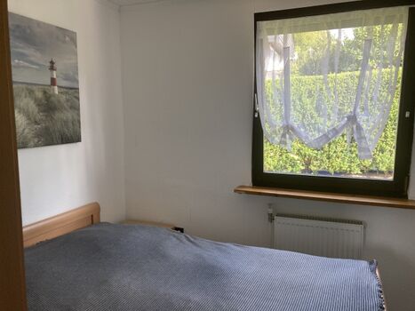 kleines Schlafzimmer 140er Bett