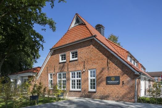 Staßenansicht, Bauernhaus