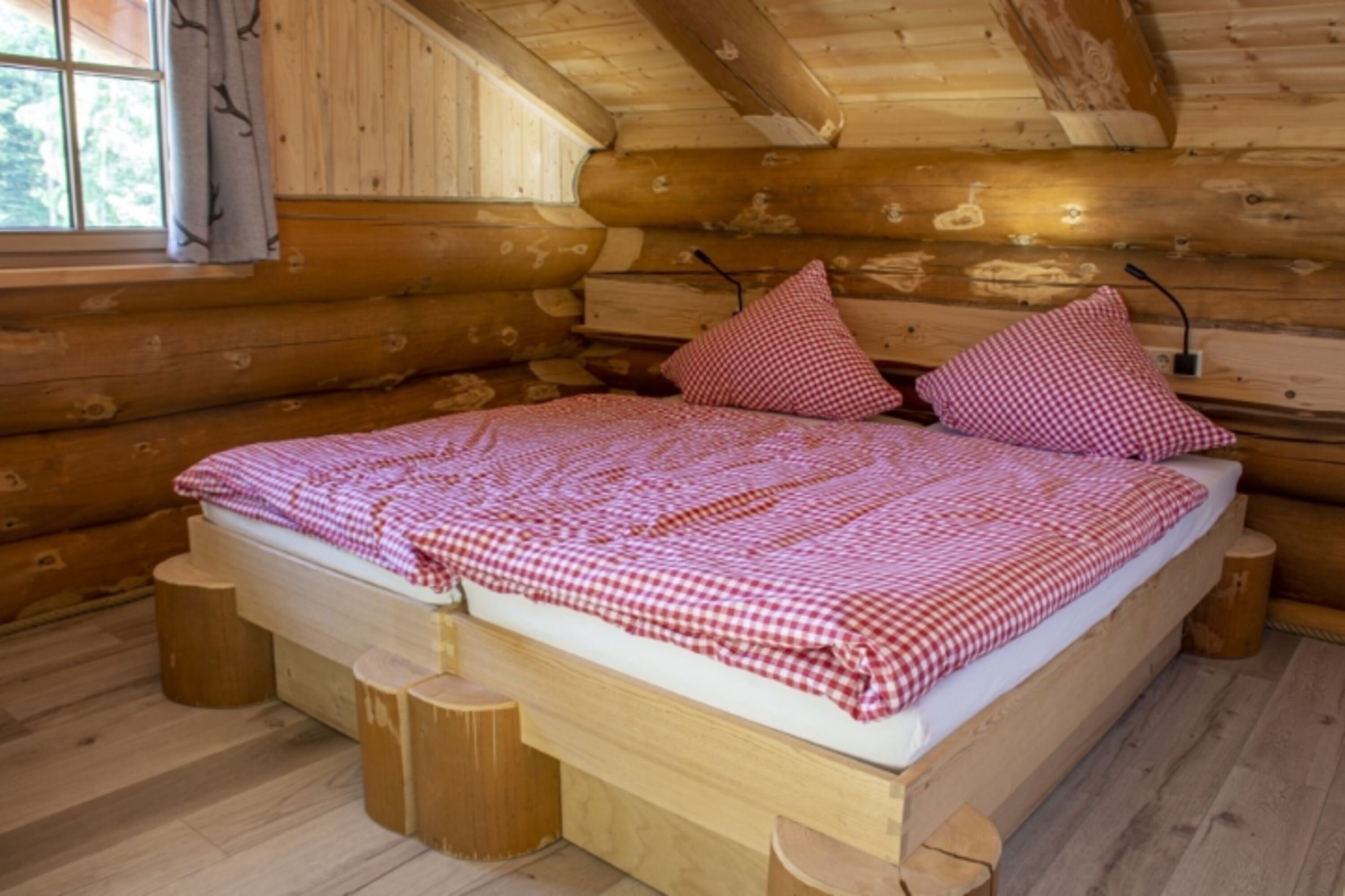 Zimmer - Betten als Doppelbett gestellt
