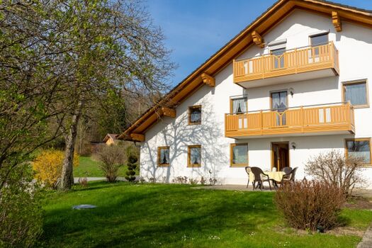 Private Terrasse und Garten zur Alleinnutzung