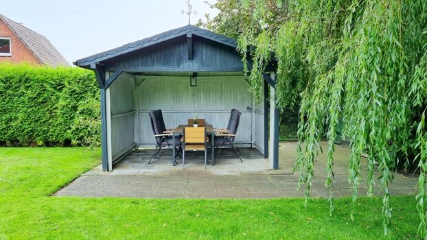 überdachter Sitzbereich